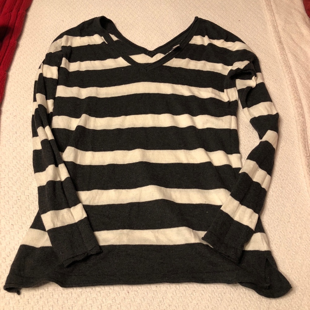 Stripe sweater double vneck